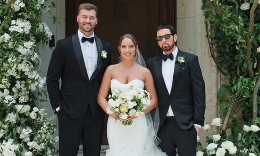 Eminem mừng con gái kết hôn